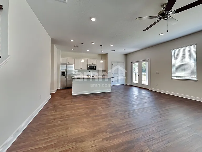 27207 Saint Andrews Ave — Photo 6