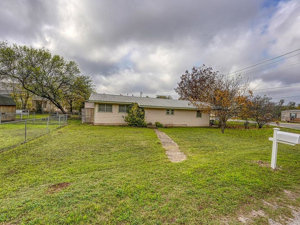 352 W Vaughan Street, Bertram, TX 78605 | Zillow