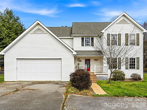 3rd image of 61 Rolling Hills Rd