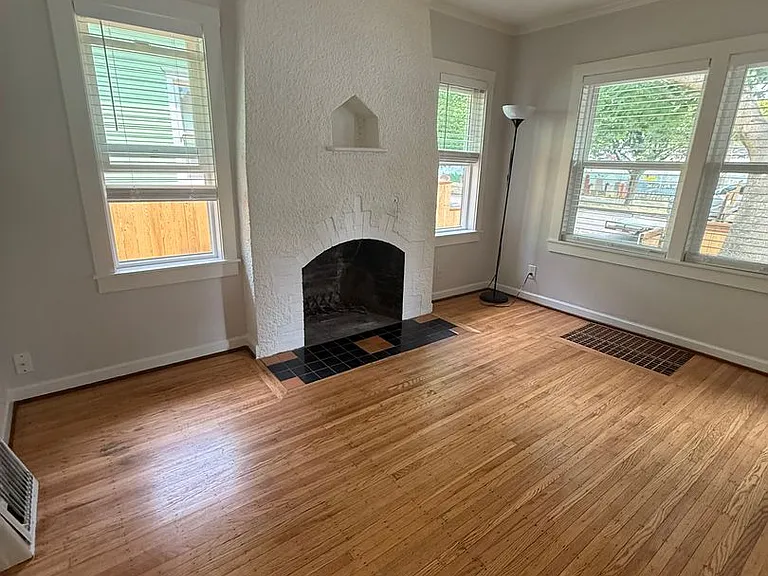 3325 SE 25th Ave — Photo 13