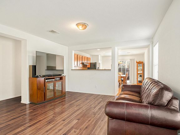 3rd image of 2306 Howry