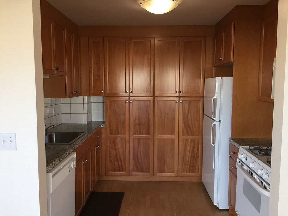 1st image of 1625 Pacific Ave APT 302