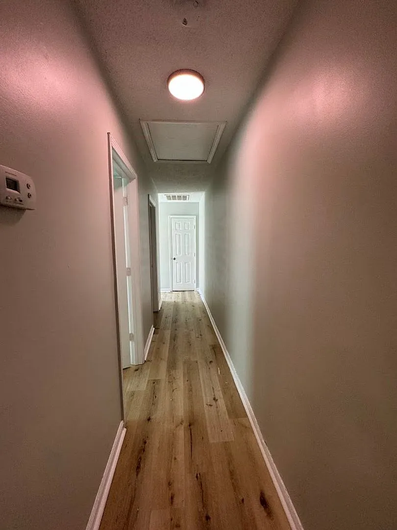 E Bragg - G — Photo 4
