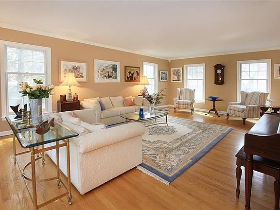 3rd image of 5074 Pine Valley Dr