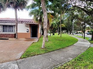 6930 Holly Rd, Miami Lakes, FL 33014