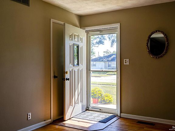 5th image of 1011 E Jewell Ave