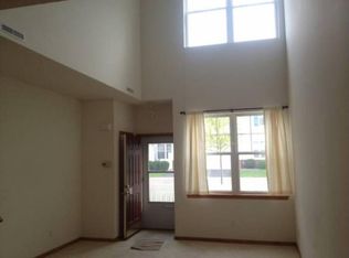 1596 Liberty Cir, Shakopee, MN 55379