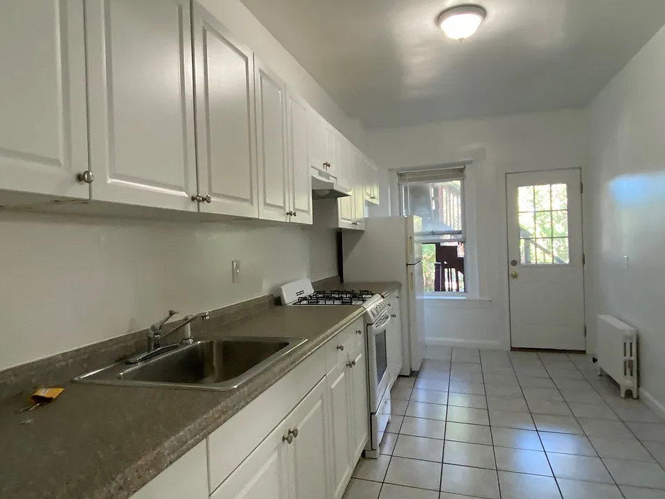 77 Brighton Ave #4