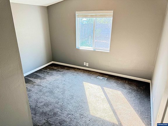 5th image of 1949 SE Palmquist Rd Unit 51