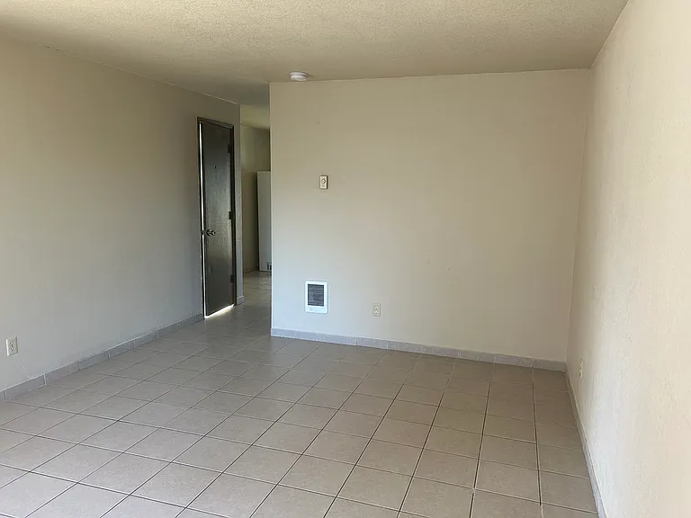 1765 Queen Ave SW — Photo 33