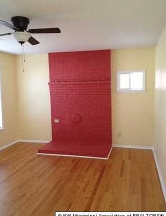 3rd image of 1823 Mississippi Valley Blvd