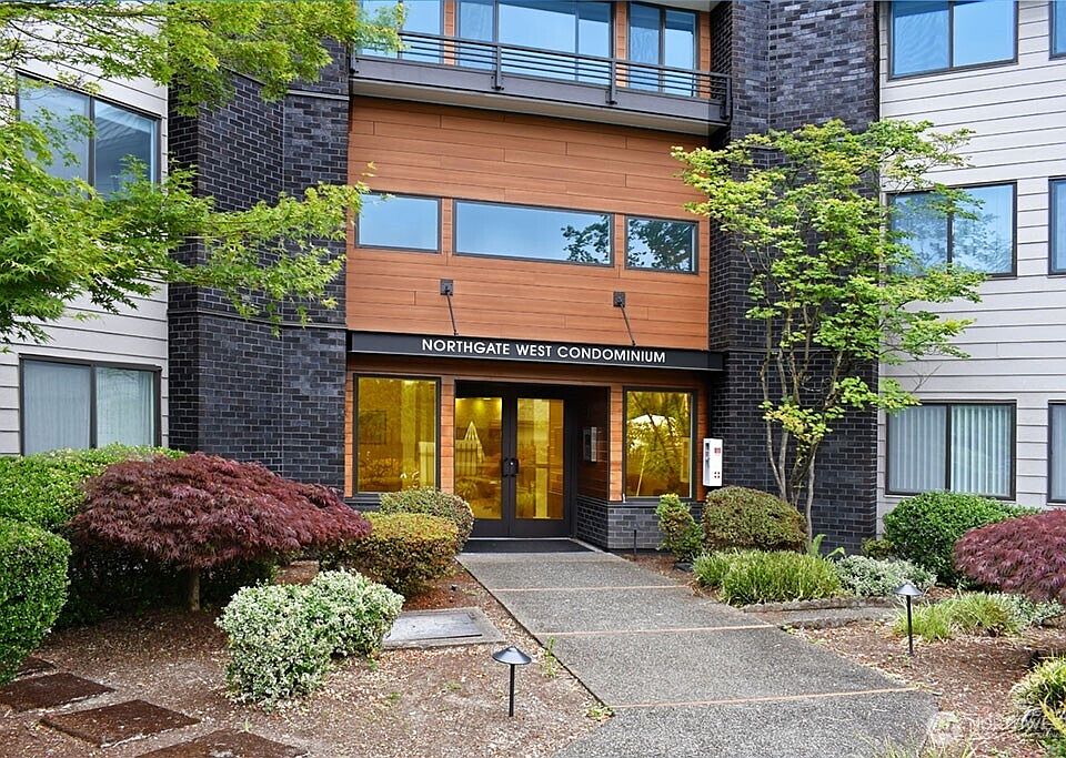 1st image of 11300 1st Avenue NE #321