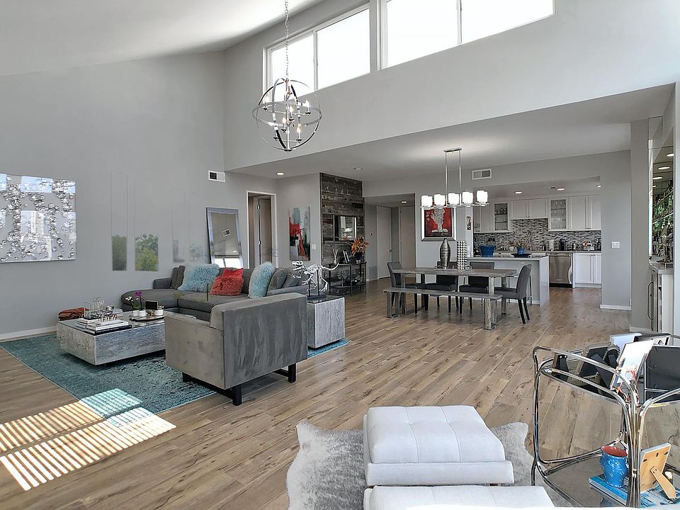 1st image of 1835 Holmby Ave Penthouse 303