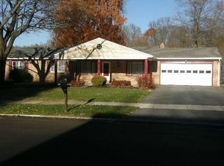 328 Lamp Post Ln, Camp Hill, PA 17011