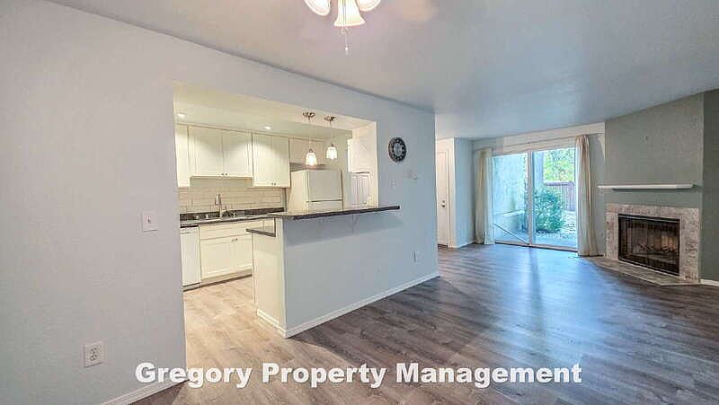 1st image of 9474 Woodinville Redmond Rd NE APT A105