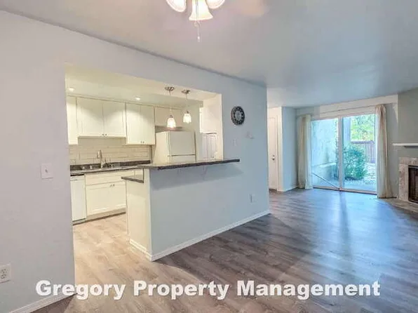 9474 Woodinville Redmond Rd NE APT A105, Redmond, WA 98052