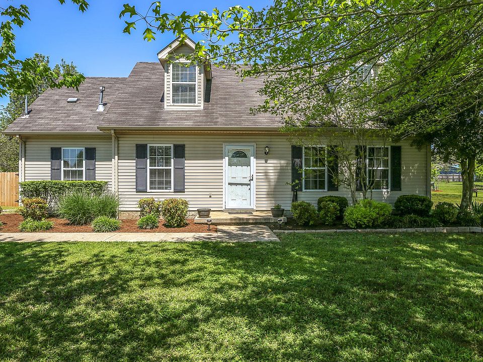 1st image of 7627 Greenway Dr