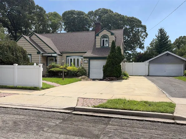 620 Grant Avenue, Baldwin, NY 11510