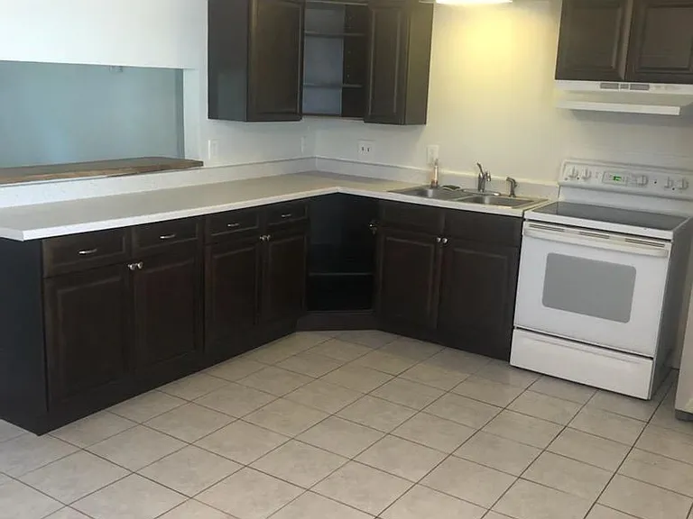 210C Pierce Ave — Photo 4