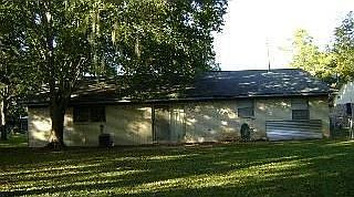 3rd image of 411 Petunia St