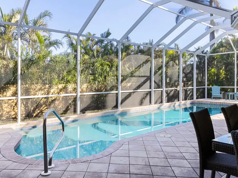 419 Bird Key Dr — Photo 32