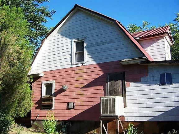 4th image of 6707 Hazel Ave