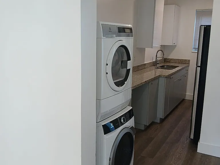 960 SW 2nd St #1 — Photo 27
