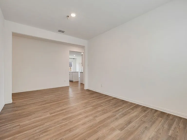 7109 Crepe Myrtle Ave — Photo 12