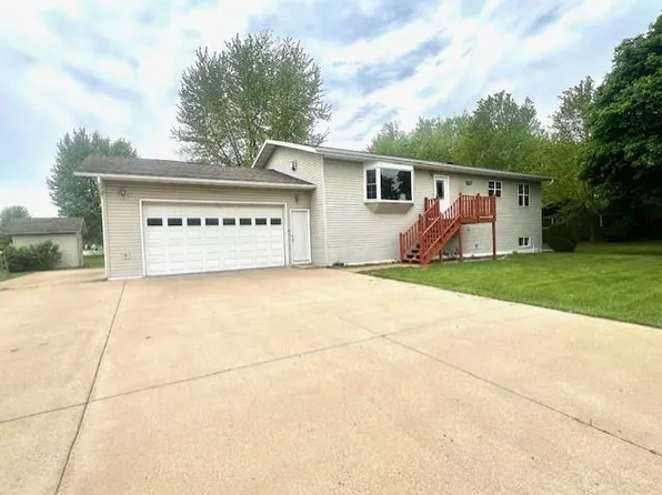 715 Farmer Avenue, Tomah, WI 54660