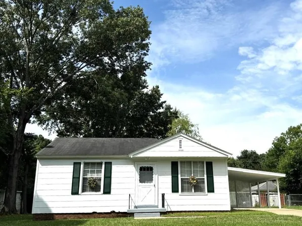 32 Oakwood Ln, Natchez, MS 39120