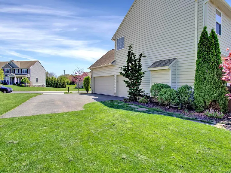 74 Stone Run Dr — Photo 5