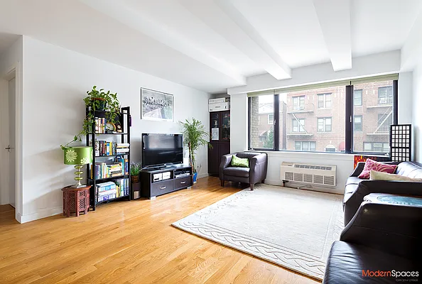 Sold by Modern Spaces | media 5