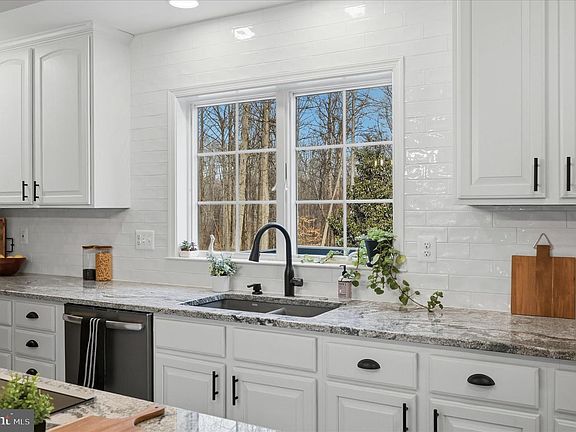5th image of 4565 Gavin Woods Ct