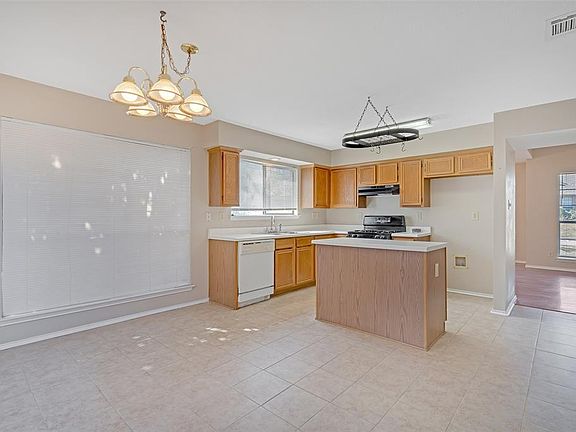 5th image of 4330 Largo Dr