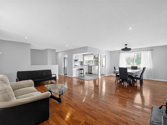 4th image of 106 Emery Way