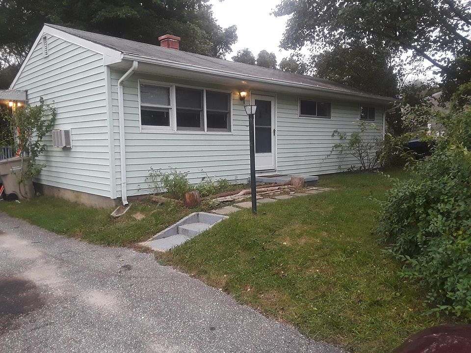 2nd image of 132 Huntley Ave
