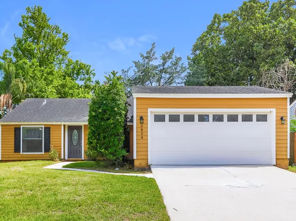 3824 Tree Lake Dr, Jacksonville, FL 32257