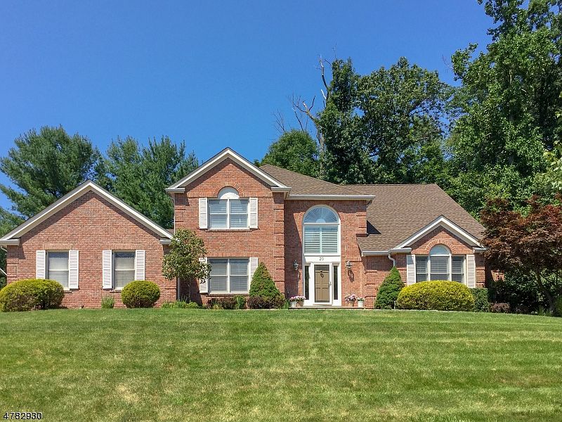 1st image of 20 Mark Twain Dr