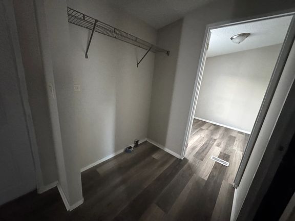 5th image of 320 Rae St #127