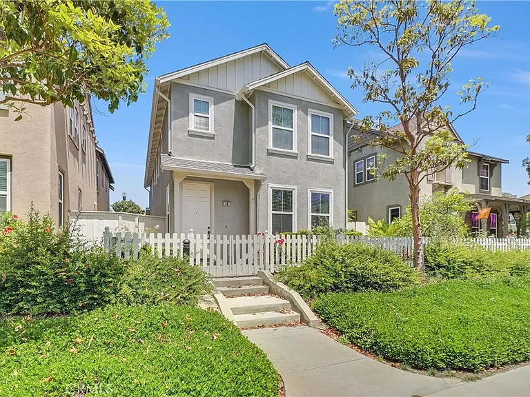 14 Conservatory Dr — Photo 2