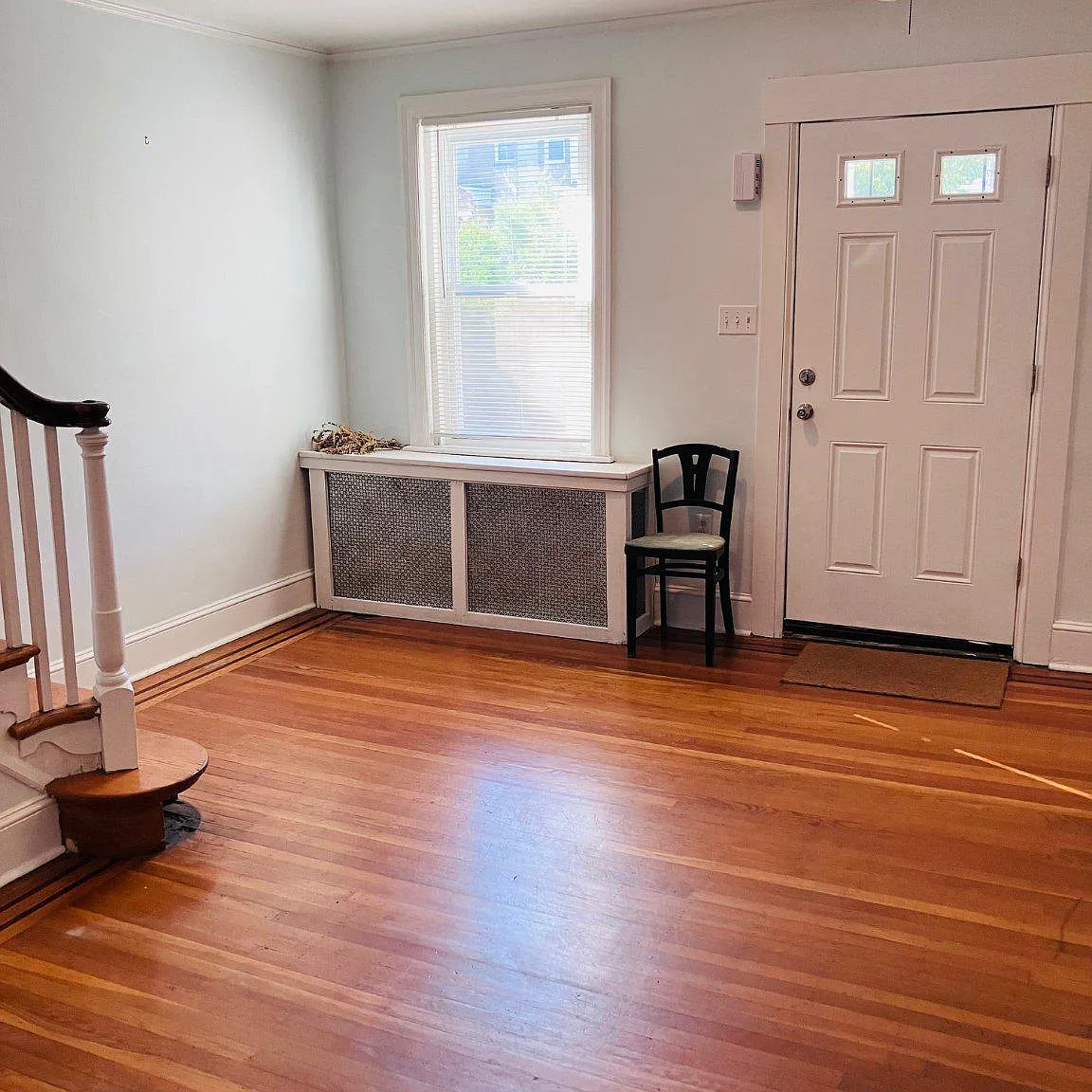 3 bed, 1.5 bath, 1650 sqft, $2,300 — Photo 4