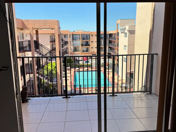 1855 W 60th St APT 446, Hialeah, FL 33012