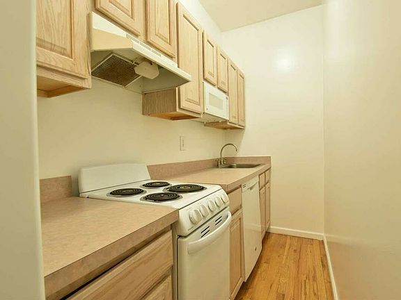 4th image of 2350 Broadway #636