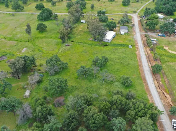 18975 Ridge Rd, Red Bluff, CA 96080