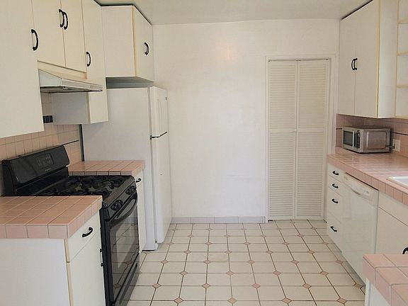 4th image of 459 N Alfred St #459