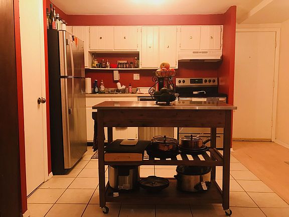 4th image of 1008 N Corona St APT 10