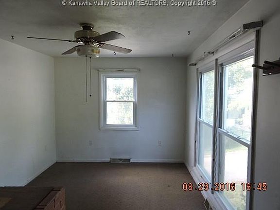 4th image of 937 Lee St