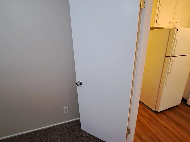 228 W 22nd St #1 — Photo 7