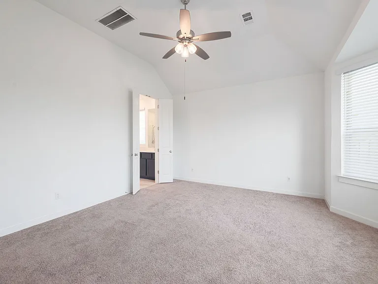 124 Rosebush Dr — Photo 15