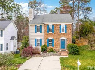 100 Tarlow Ct, Cary, NC 27513
